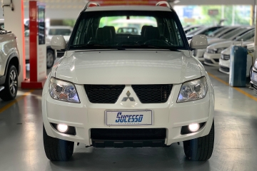 PAJERO TR4
